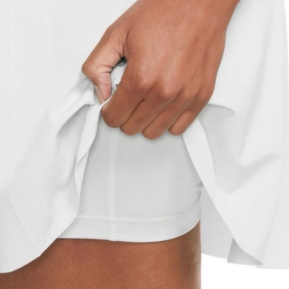 Tommy Bahama Women's White Pleated Skort Size XL Golf Quick Dry UPF 50 NWT - Picture 3 of 14